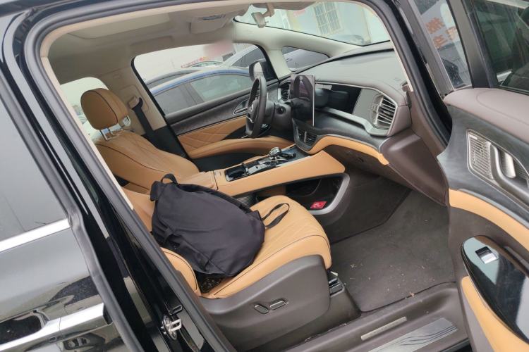 Used Denza D9 2024 DM-i 970 Luxury Model Right Front Seat