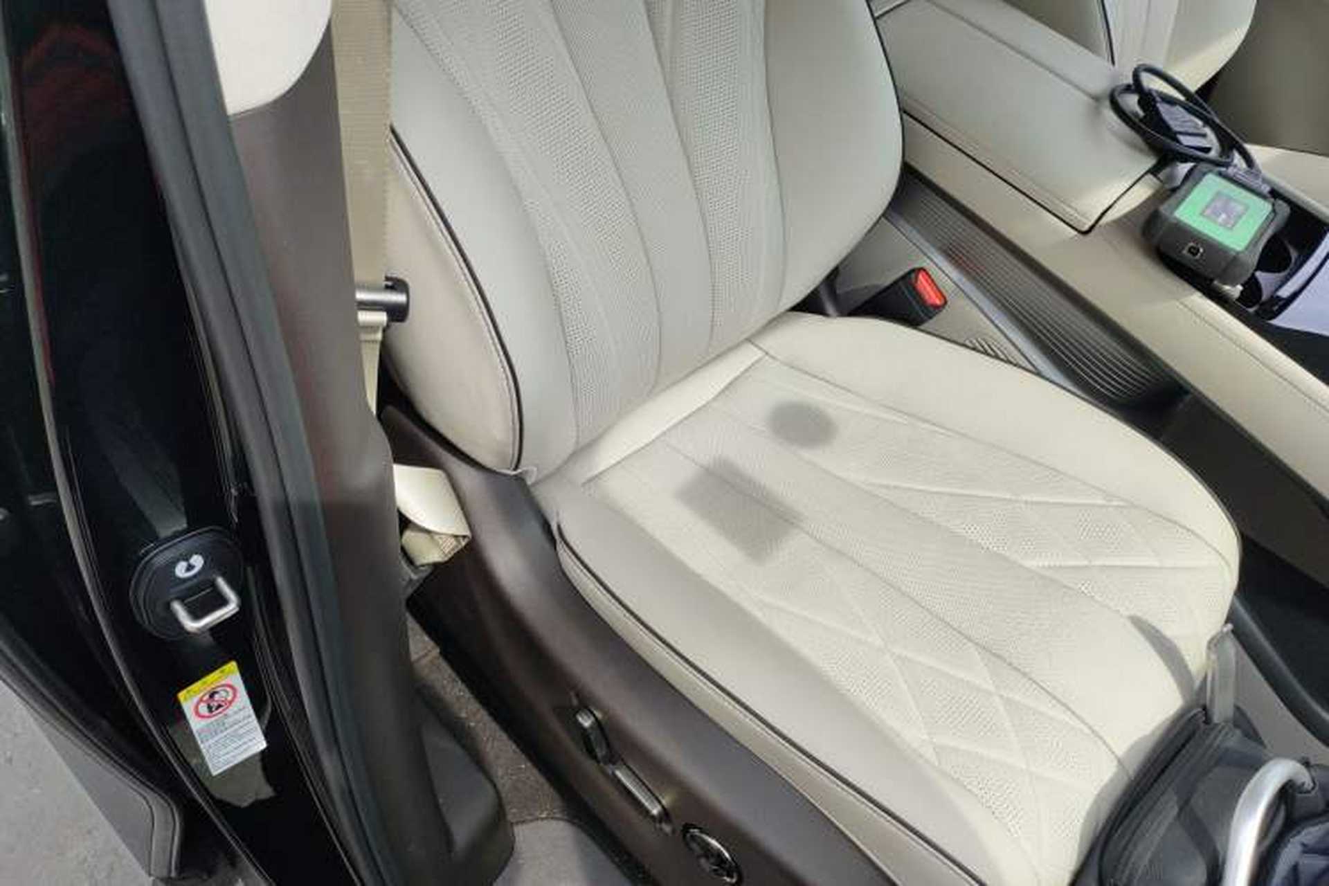 Used Denza D9 2024 DM-i 1050 Luxury Model Right Front Seat