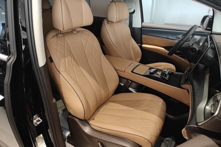 Used Denza D9 2024 DM-i 1050 Luxury Model Right Front Seat