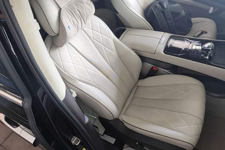 Used Denza D9 2024 DM-i 980 Four-Wheel Drive Flagship Model Right Front Seat