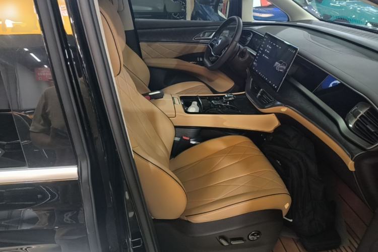 Used Denza D9 2024 DM-i 1050 Luxury Model Right Front Seat