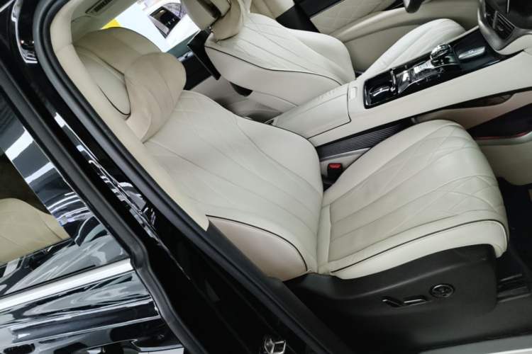Used Denza D9 2024 DM-i 980 Four-Wheel Drive Flagship Model Right Front Seat
