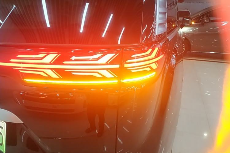 Used Denza D9 2024 DM-i 970 Luxury Model Right Rear Taillight
