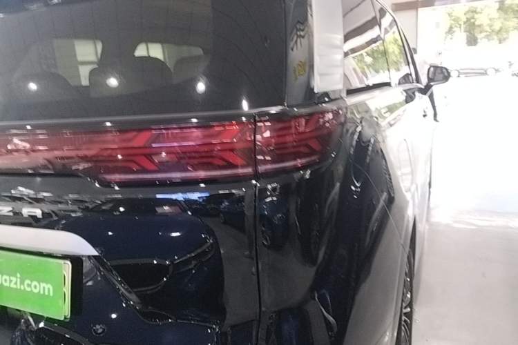 Used Denza D9 2024 DM-i 1050 Luxury Model Right Rear Taillight