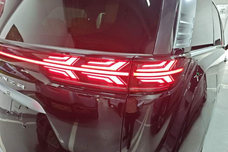 Used Denza D9 2024 DM-i 1050 Luxury Model Right Rear Taillight