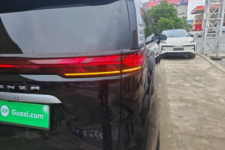 Used Denza D9 2024 DM-i 1050 Luxury Model Right Rear Taillight