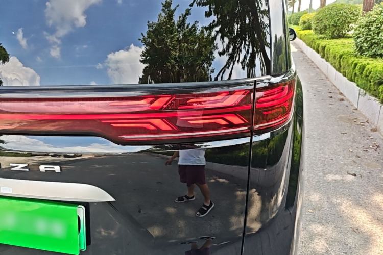 Used Denza D9 2024 DM-i 1050 Luxury Model Right Rear Taillight