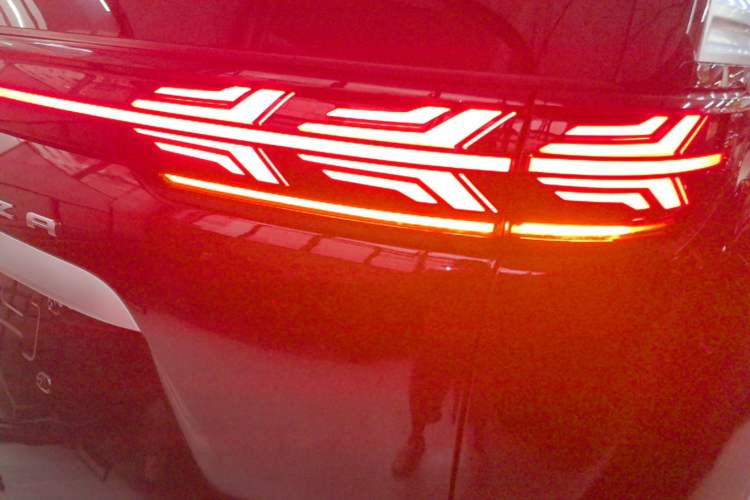 Used Denza D9 2024 DM-i 1050 Luxury Model Right Rear Taillight