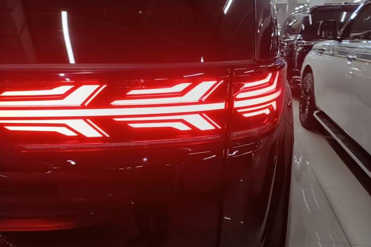 Used Denza D9 2024 DM-i 1050 Luxury Model Right Rear Taillight