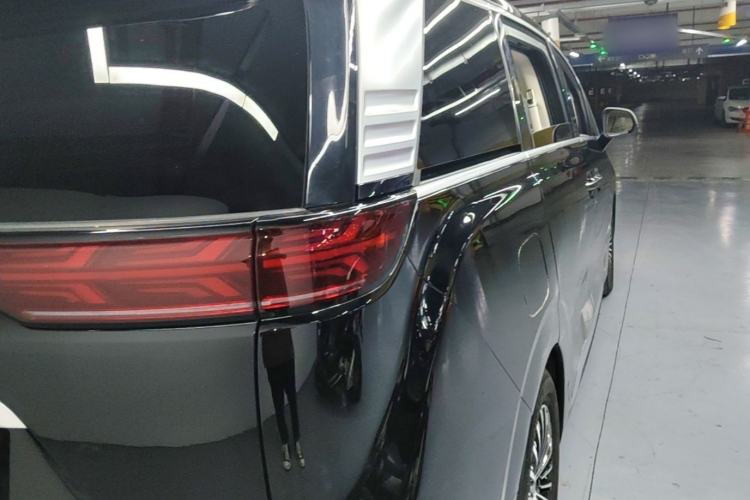 Used Denza D9 2024 DM-i 1050 Luxury Model Right Rear Taillight