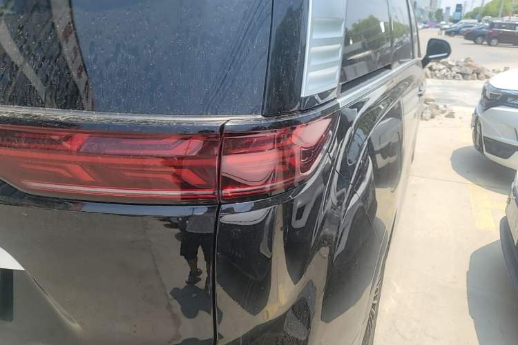 Used Denza D9 2024 DM-i 1050 Luxury Model Right Rear Taillight