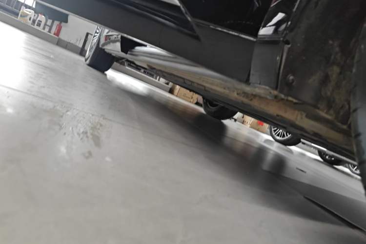 Used Denza D9 2024 DM-i 980 Four-Wheel Drive Prestige Model Right Side Sill