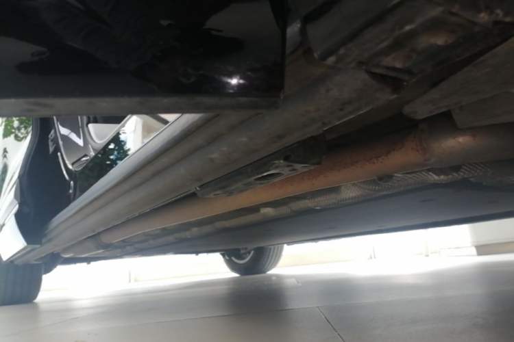 Used Denza D9 2024 DM-i 980 Four-Wheel Drive Prestige Model Right Side Sill