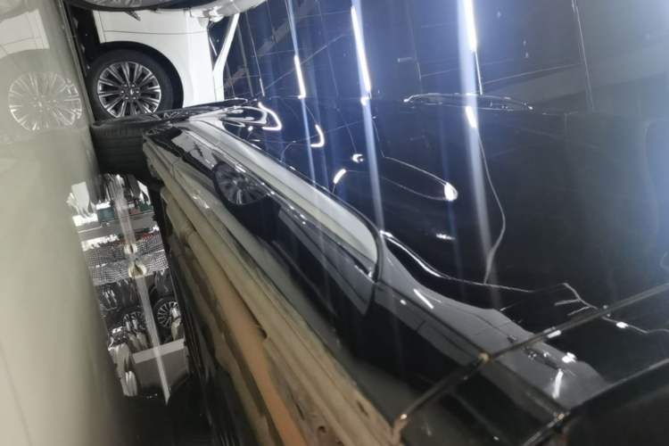 Used Denza D9 2024 DM-i 980 Four-Wheel Drive Prestige Model Right Side Sill
