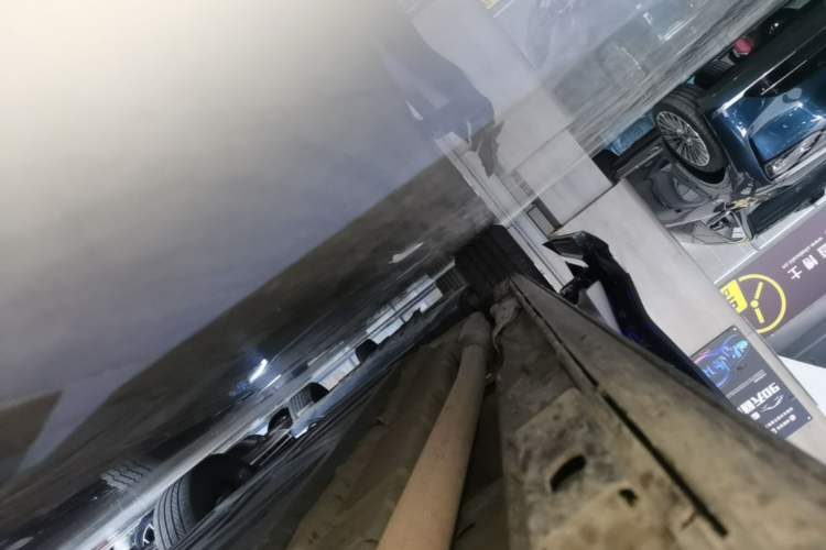 Used Denza D9 2024 DM-i 1050 Luxury Model Right Side Sill
