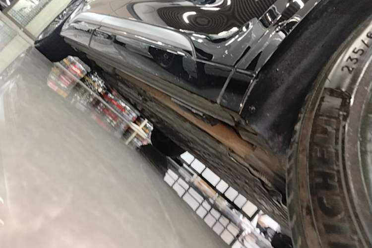 Used Denza D9 2024 DM-i 980 Four-Wheel Drive Prestige Model Right Side Sill