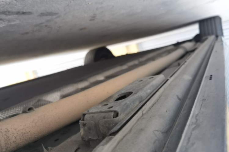 Used Denza D9 2024 DM-i 980 Four-Wheel Drive Prestige Model Right Side Sill