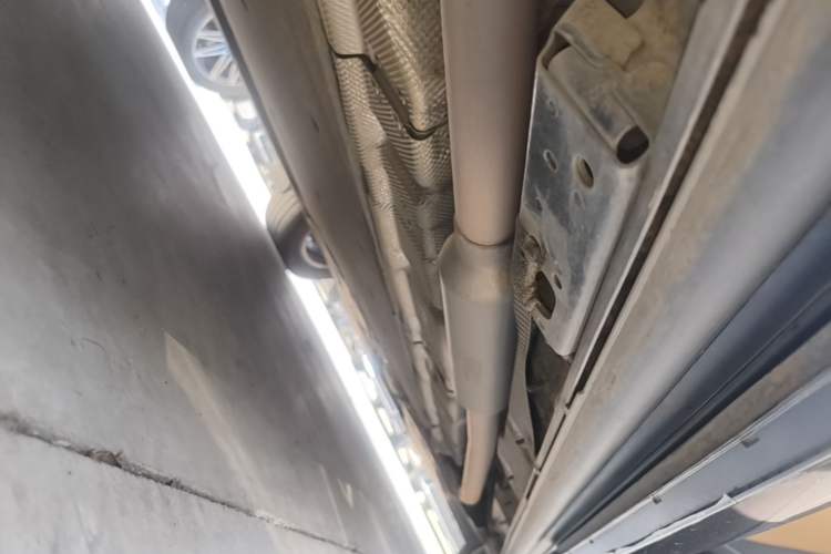Used Denza D9 2024 DM-i 980 Four-Wheel Drive Prestige Model Right Side Sill