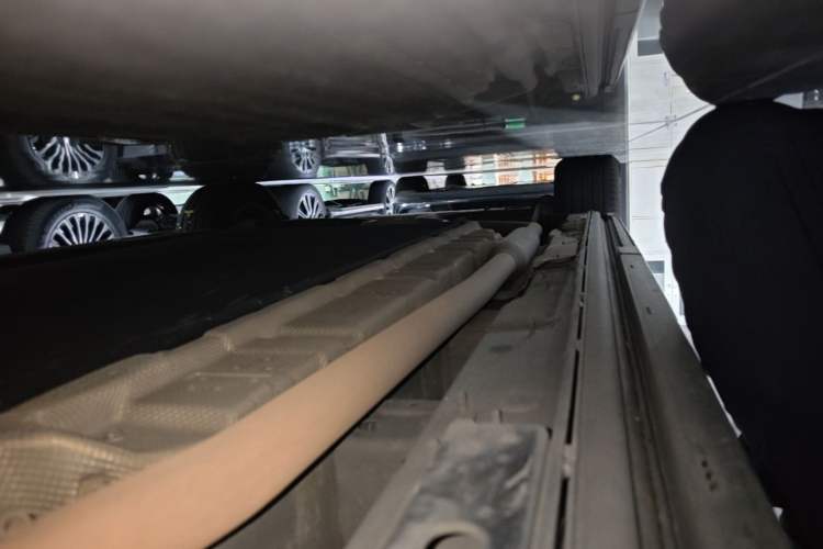 Used Denza D9 2024 DM-i 980 Four-Wheel Drive Flagship Model Right Side Sill