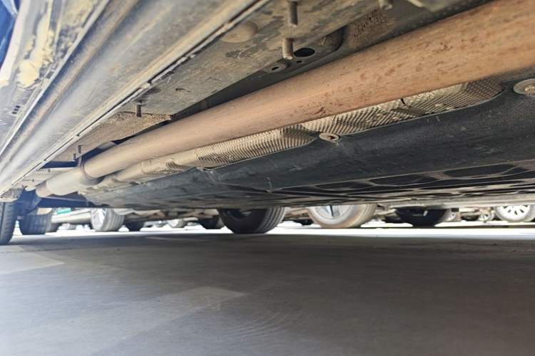 Used Denza D9 2024 DM-i 980 Four-Wheel Drive Flagship Model Right Side Sill