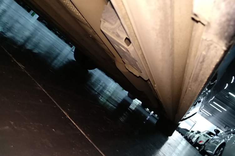 Used Denza D9 2024 DM-i 980 Four-Wheel Drive Flagship Model Right Side Sill