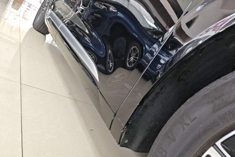 Used Denza D9 2024 DM-i 980 Four-Wheel Drive Flagship Model Right Side Sill
