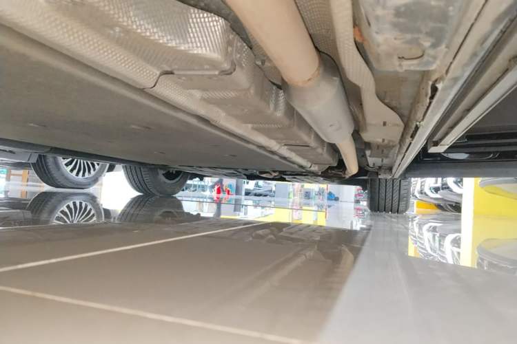 Used Denza D9 2024 DM-i 980 Four-Wheel Drive Flagship Model Right Side Sill