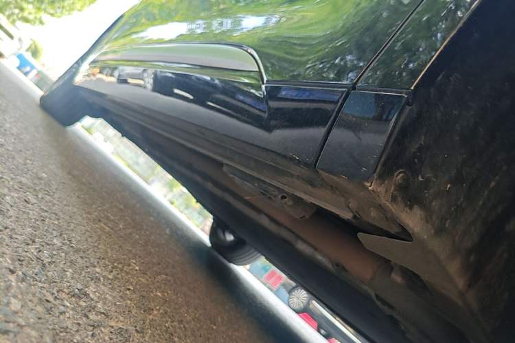 Used Denza D9 2024 DM-i 980 Four-Wheel Drive Prestige Model Right Side Sill