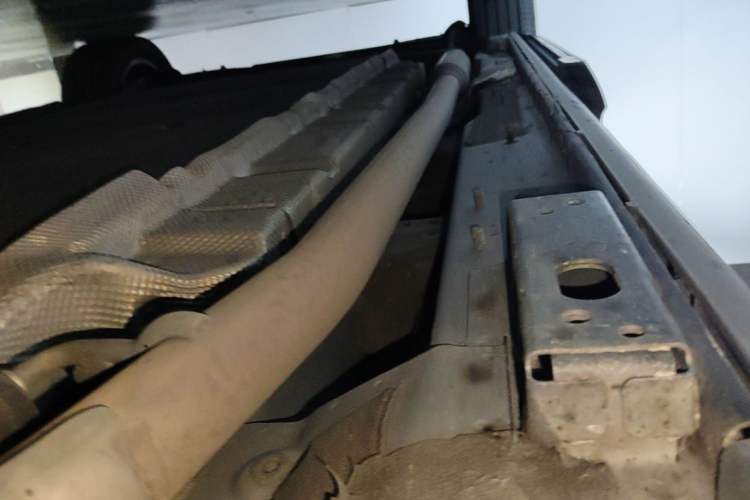 Used Denza D9 2024 DM-i 1050 Luxury Model Right Side Sill