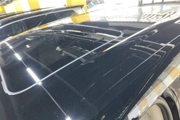 Used Denza D9 2024 DM-i 1050 Luxury Model Roof