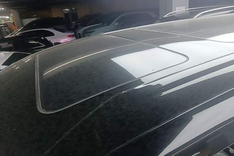 Used Denza D9 2024 DM-i 1050 Luxury Model Roof