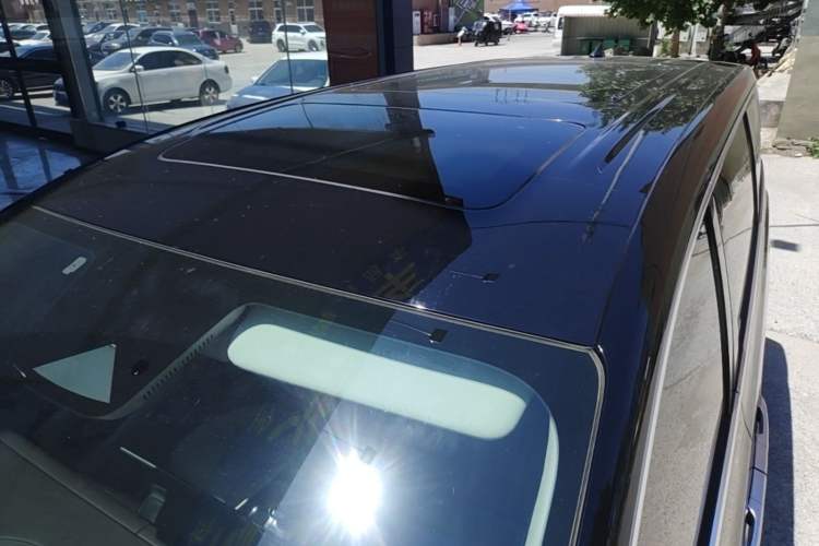 Used Denza D9 2024 DM-i 980 Four-Wheel Drive Flagship Model Roof