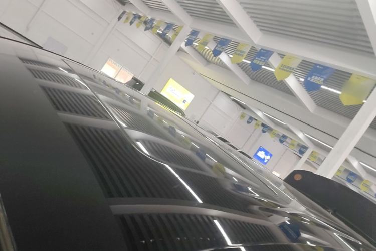 Used Denza D9 2024 DM-i 1050 Luxury Model Roof
