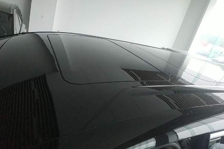 Used Denza D9 2024 DM-i 1050 Luxury Model Roof