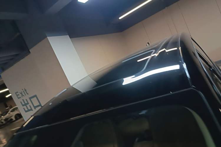 Used Denza D9 2024 DM-i 980 Four-Wheel Drive Prestige Model Roof