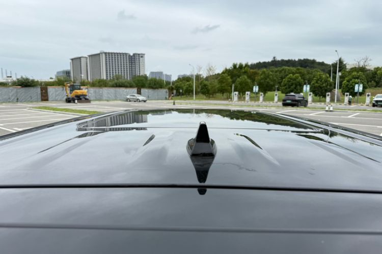 Used Denza D9 2024 EV 620 Premium Model Roof