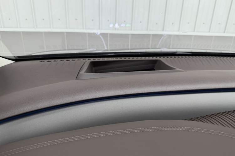 Used Denza D9 2024 DM-i 980 Four-Wheel Drive Flagship Model Roof