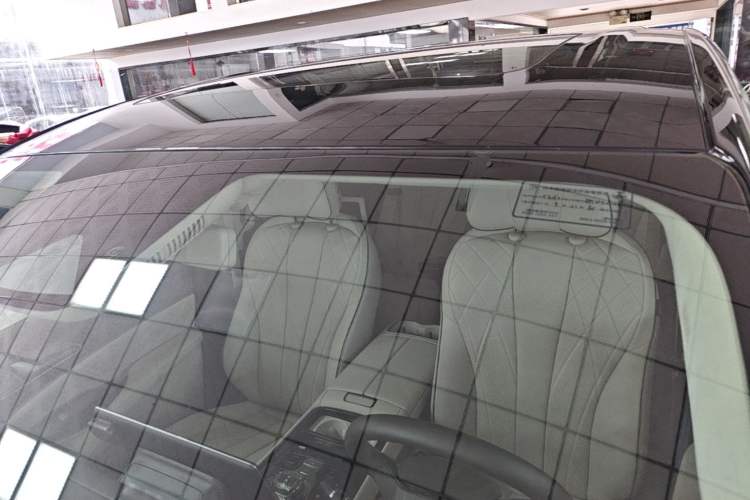 Used Denza D9 2024 DM-i 980 Four-Wheel Drive Flagship Model Roof