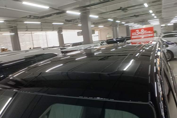 Used Denza D9 2024 DM-i 1050 Luxury Model Roof