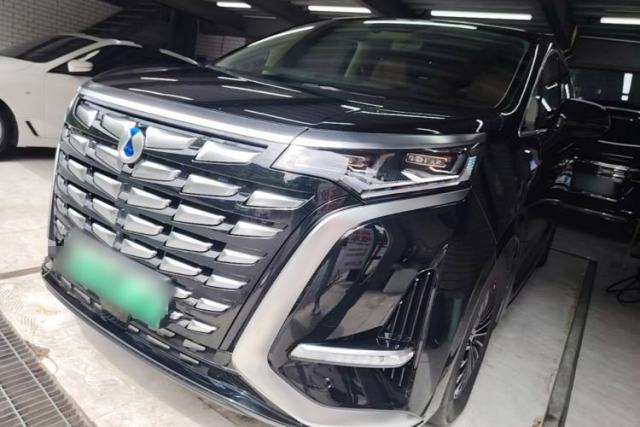 Used Denza D9 2024 DM-i 1050 Luxury Model