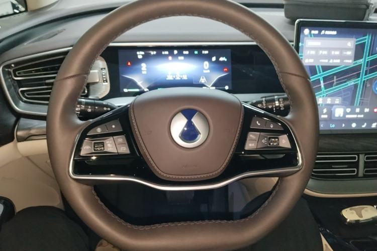 Used Denza D9 2024 DM-i 1050 Luxury Model Steering Wheel