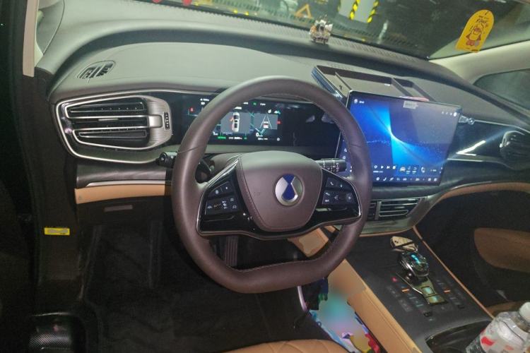 Used Denza D9 2024 DM-i 970 Luxury Model Steering Wheel