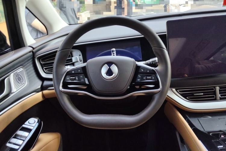 Used Denza D9 2024 DM-i 980 Four-Wheel Drive Prestige Model Steering Wheel