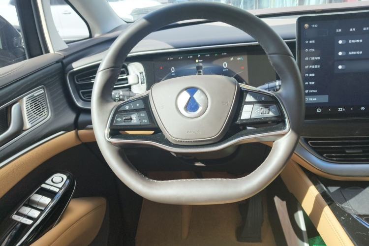 Used Denza D9 2024 DM-i 980 Four-Wheel Drive Prestige Model Steering Wheel