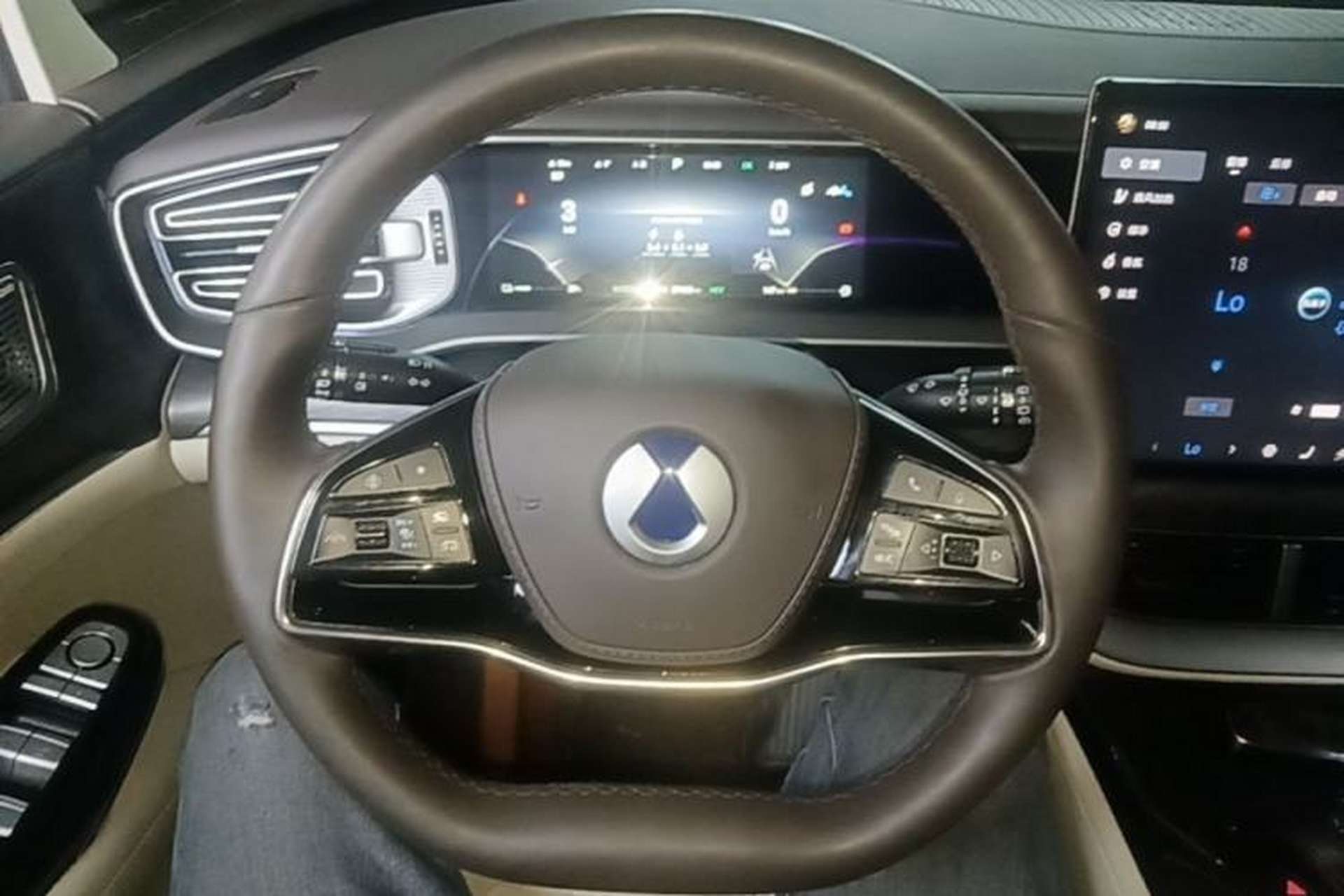 Used Denza D9 2024 DM-i 1050 Luxury Model Steering Wheel