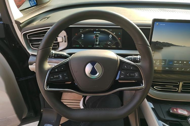 Used Denza D9 2024 DM-i 1050 Luxury Model Steering Wheel