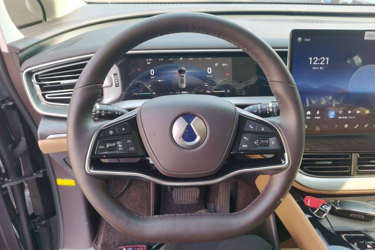 Used Denza D9 2024 DM-i 1050 Luxury Model Steering Wheel