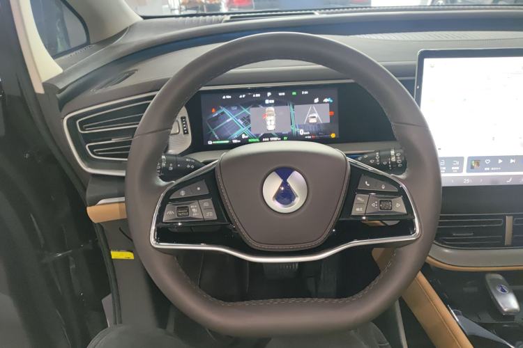 Used Denza D9 2024 DM-i 980 Four-Wheel Drive Prestige Model Steering Wheel