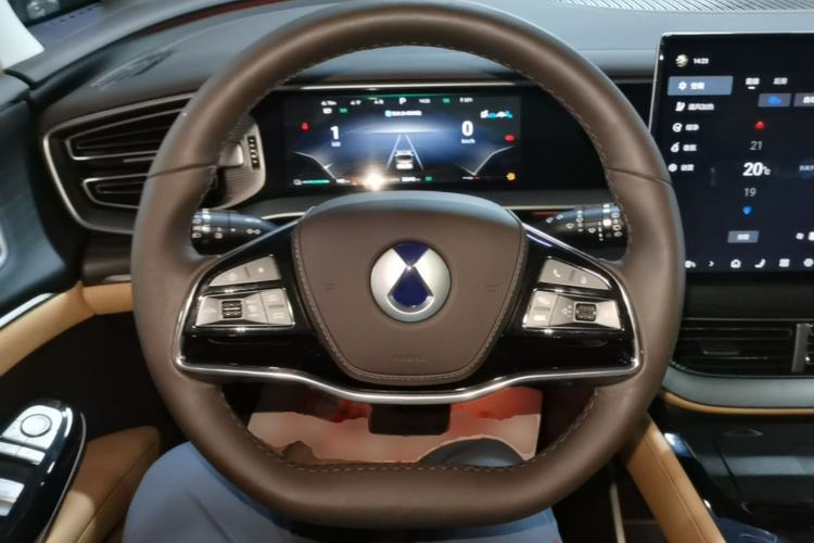 Used Denza D9 2024 DM-i 980 Four-Wheel Drive Prestige Model Steering Wheel