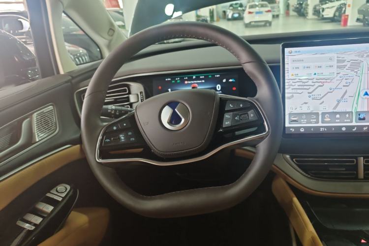 Used Denza D9 2024 DM-i 980 Four-Wheel Drive Prestige Model Steering Wheel